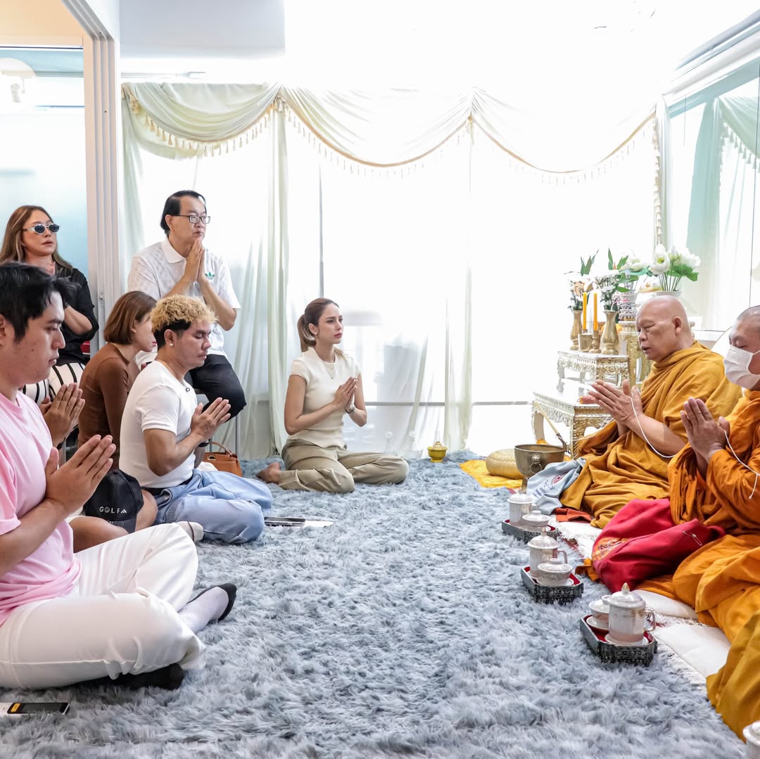 อุ้ม - ลักขณา วัธนวงส์ศิริ