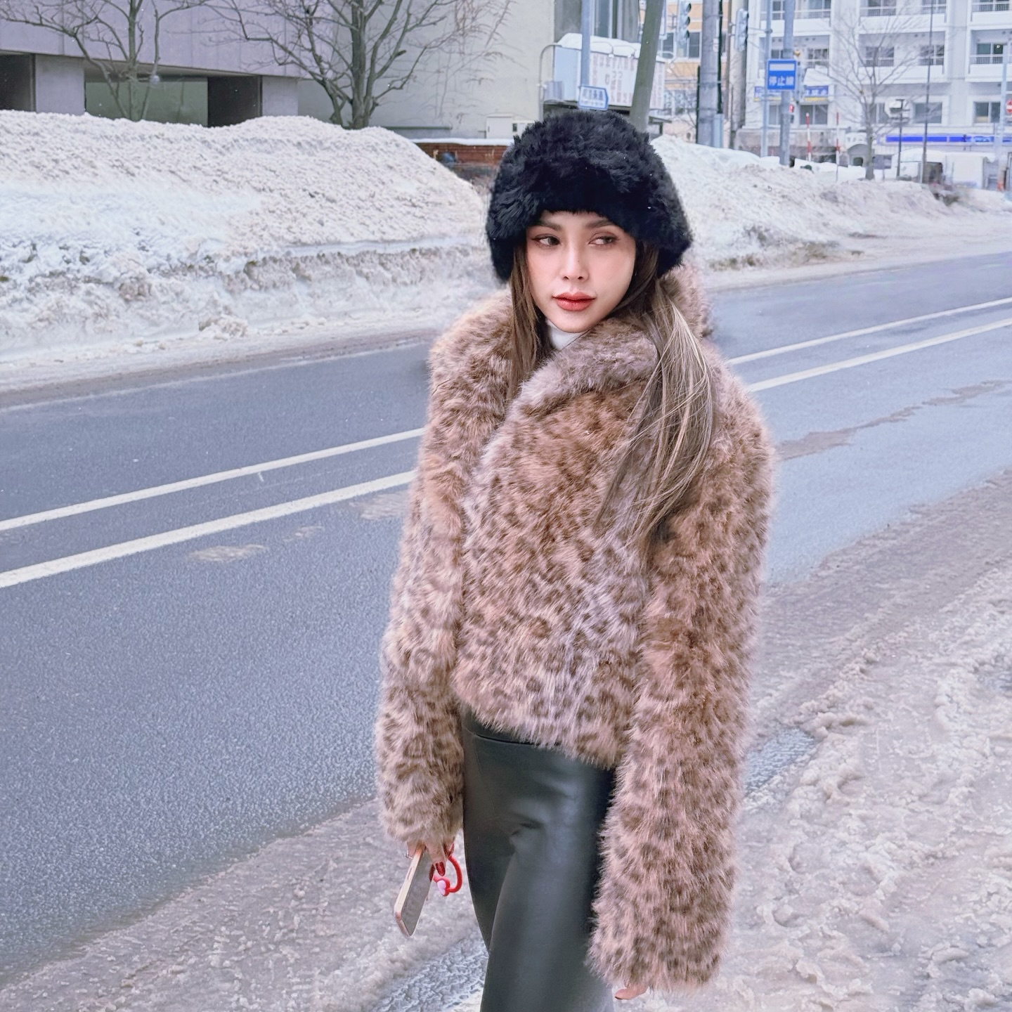 อุ้ม - ลักขณา วัธนวงส์ศิริ