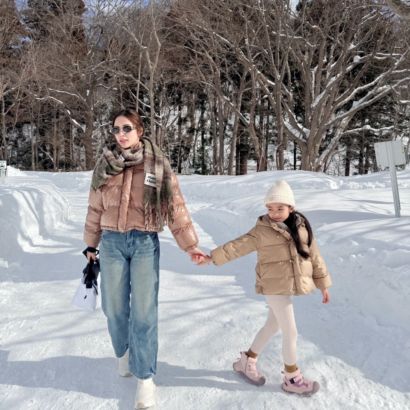 อุ้ม - ลักขณา วัธนวงส์ศิริ