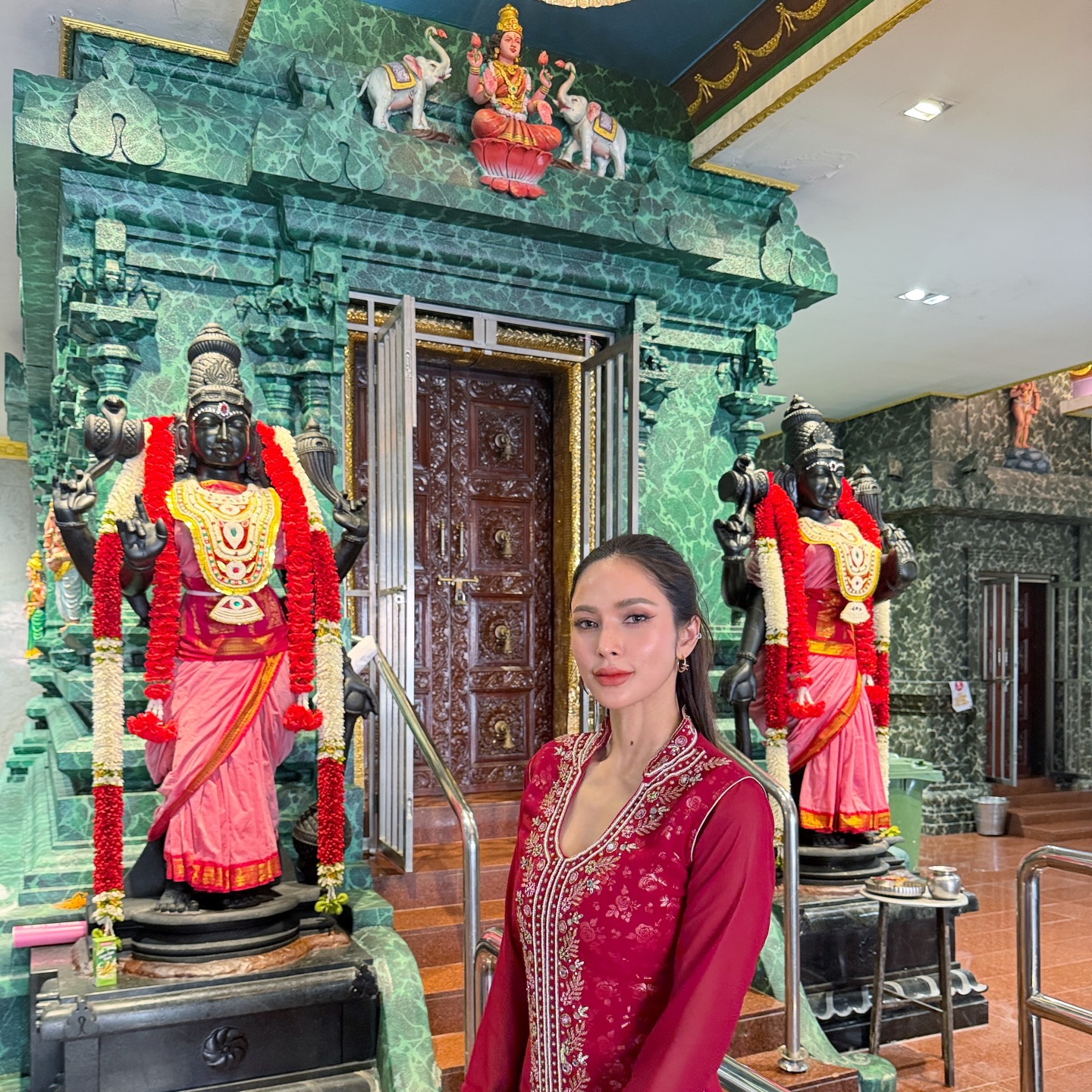 อุ้ม - ลักขณา วัธนวงส์ศิริ