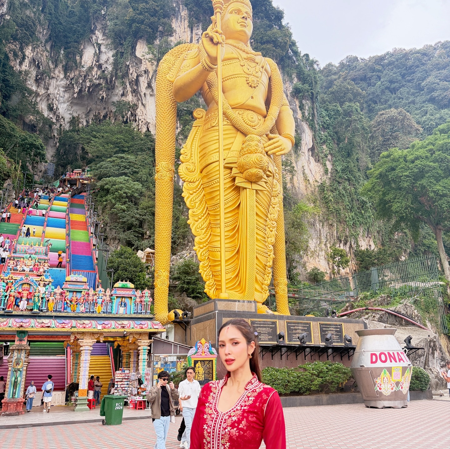 อุ้ม - ลักขณา วัธนวงส์ศิริ