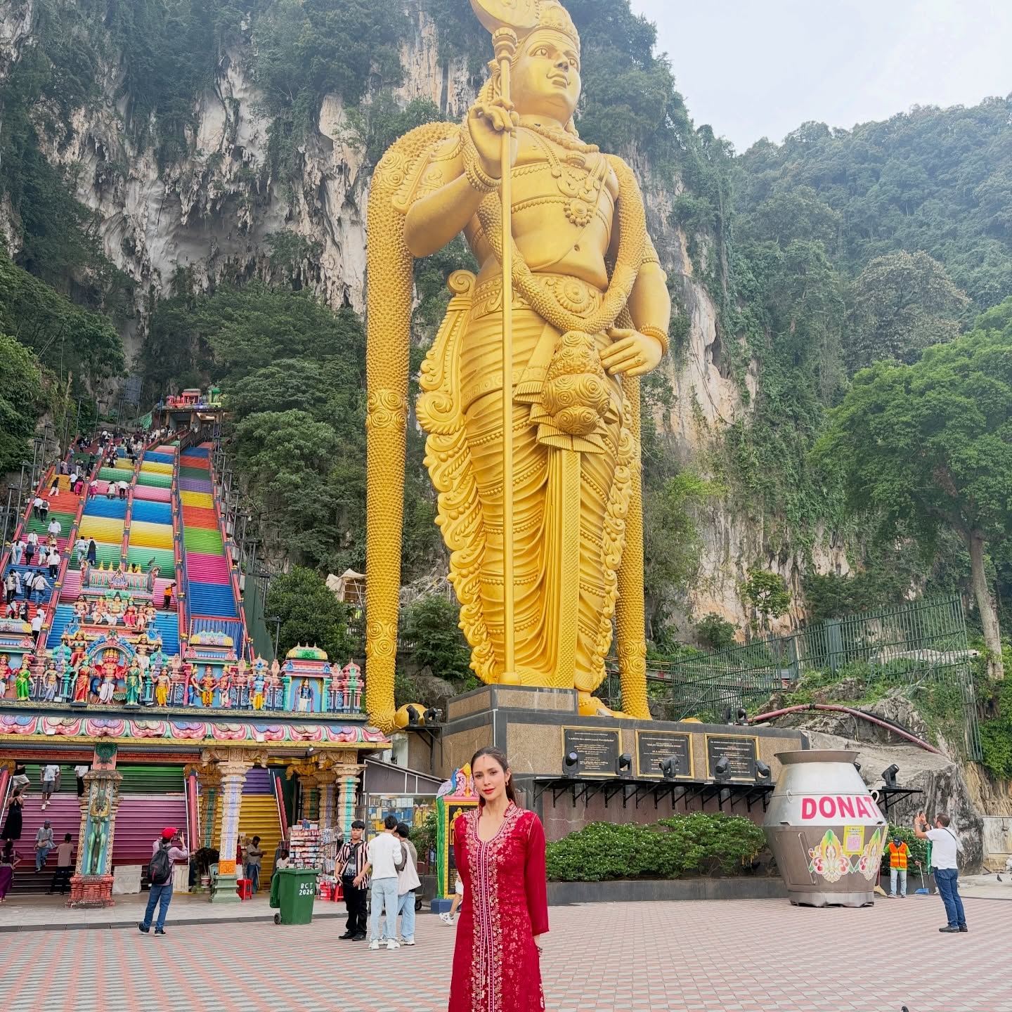 อุ้ม - ลักขณา วัธนวงส์ศิริ