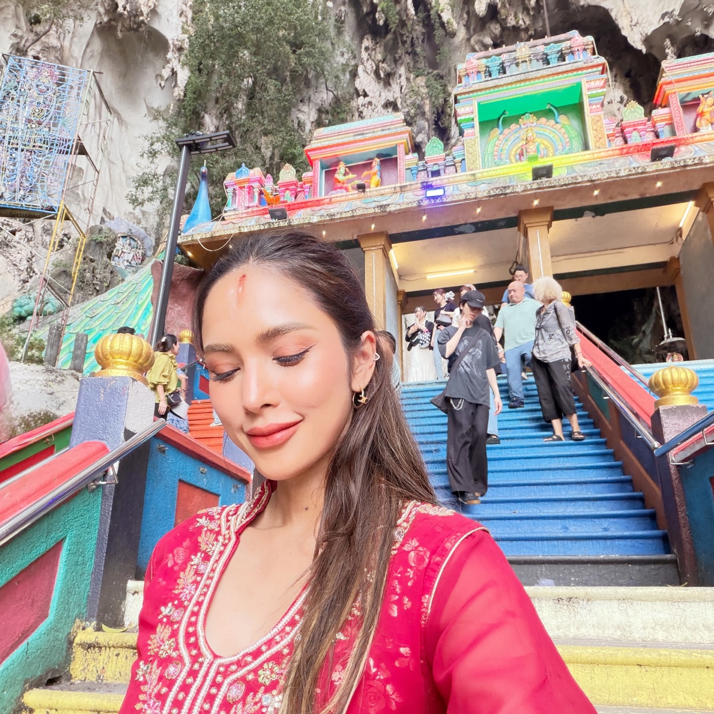 อุ้ม - ลักขณา วัธนวงส์ศิริ