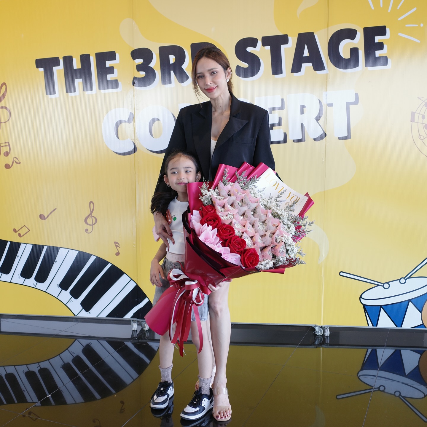 อุ้ม - ลักขณา วัธนวงส์ศิริ