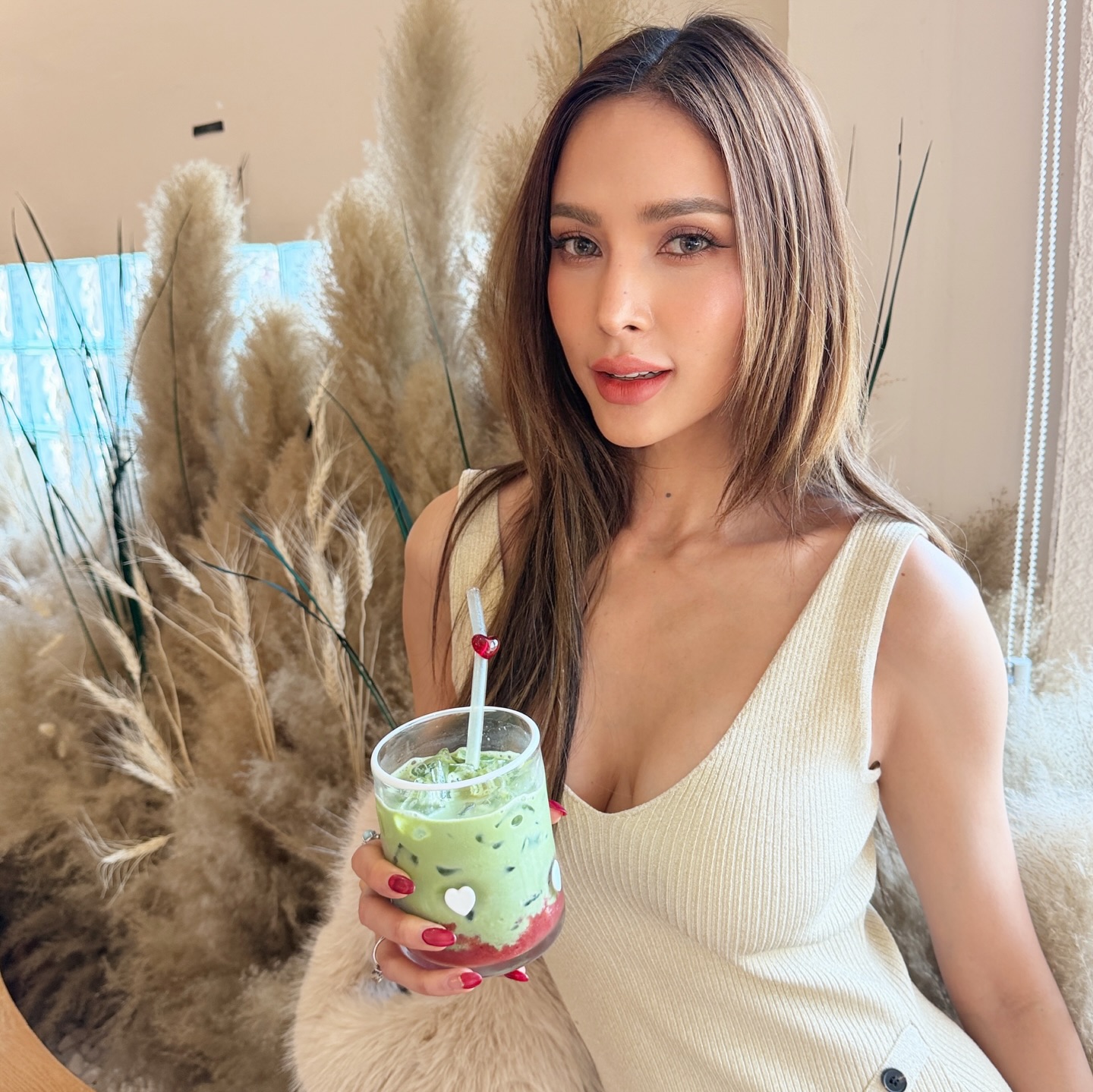 อุ้ม - ลักขณา วัธนวงส์ศิริ