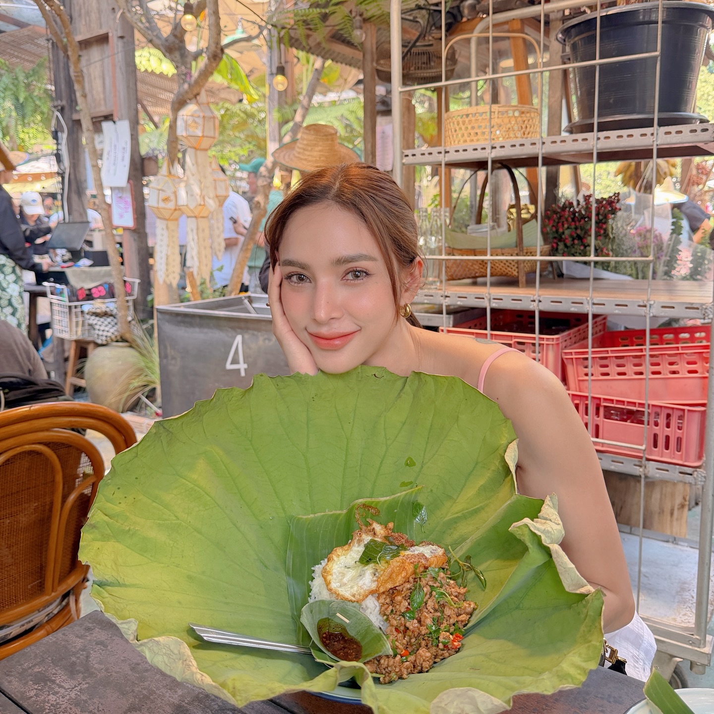 อุ้ม - ลักขณา วัธนวงส์ศิริ