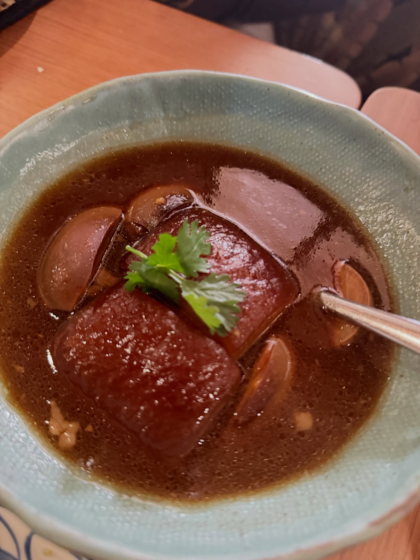 อุ้ม - ลักขณา วัธนวงส์ศิริ