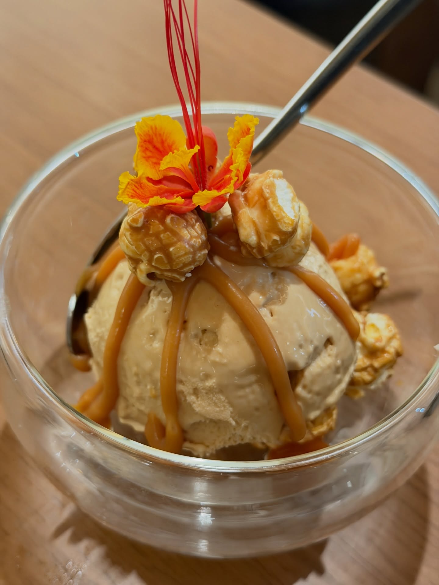 อุ้ม - ลักขณา วัธนวงส์ศิริ