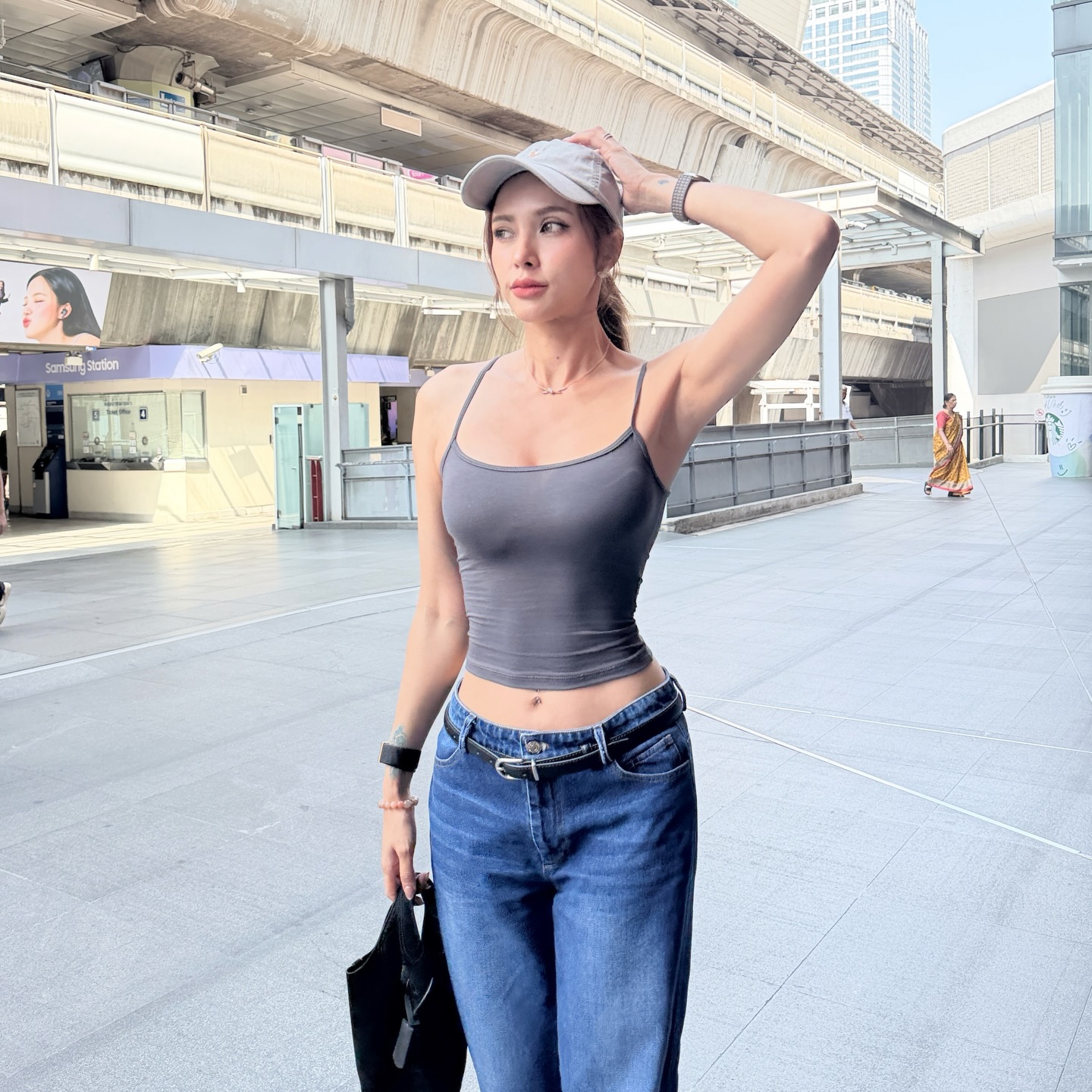 อุ้ม - ลักขณา วัธนวงส์ศิริ