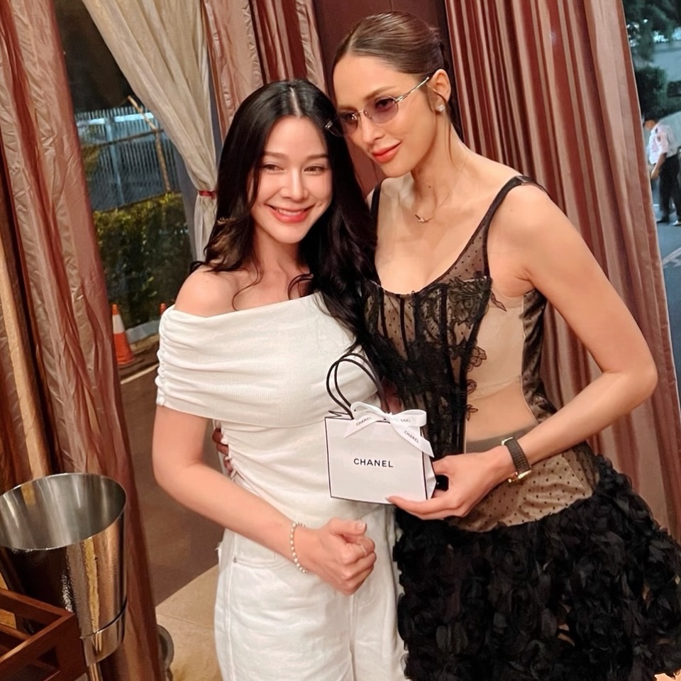 อุ้ม - ลักขณา วัธนวงส์ศิริ