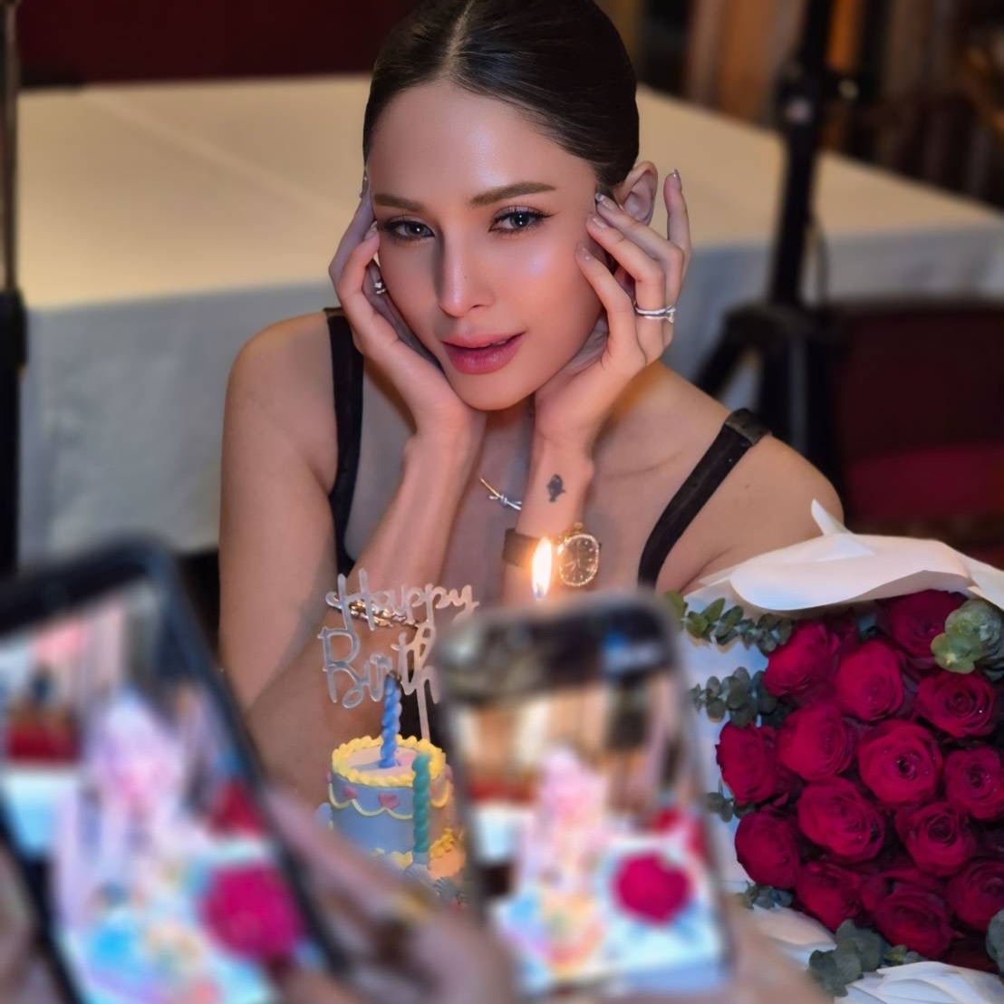 อุ้ม - ลักขณา วัธนวงส์ศิริ