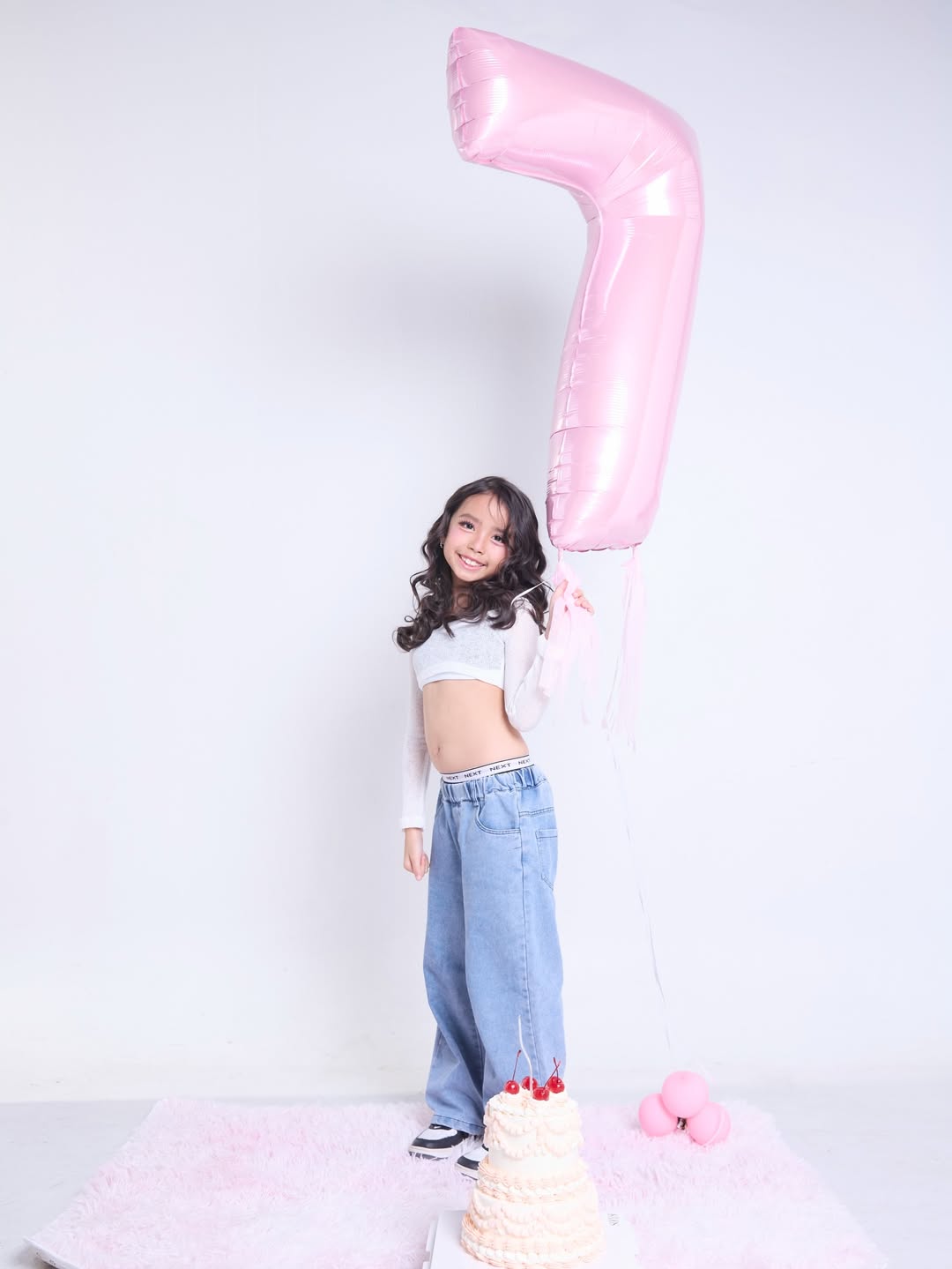 อุ้ม - ลักขณา วัธนวงส์ศิริ