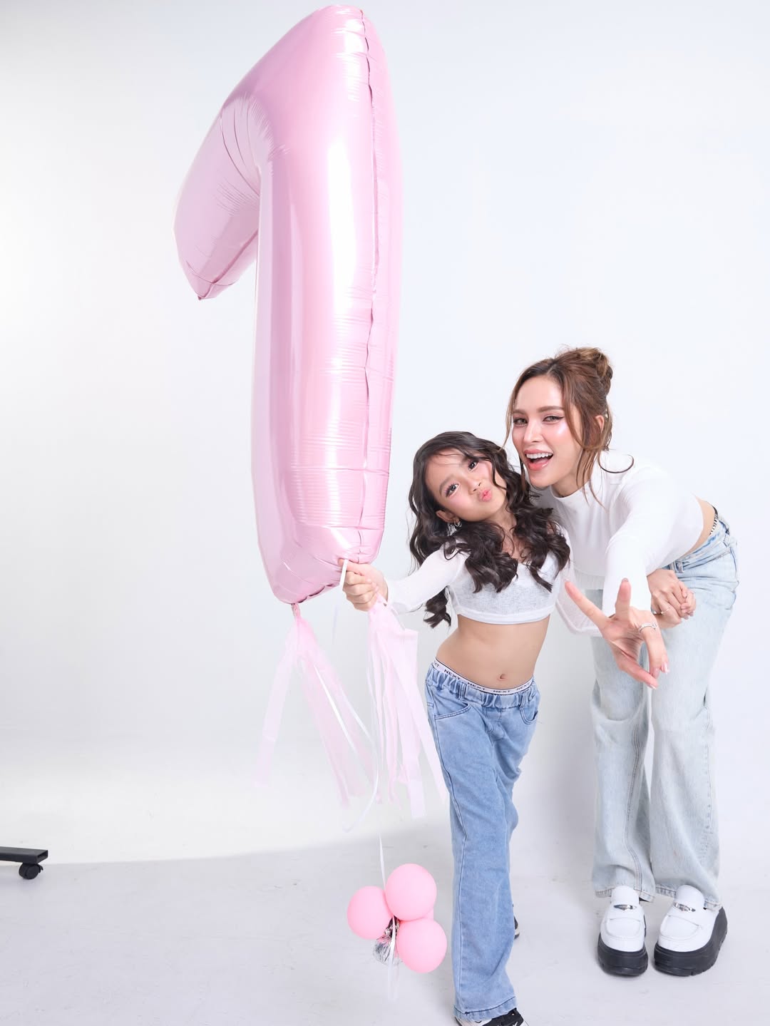 อุ้ม - ลักขณา วัธนวงส์ศิริ