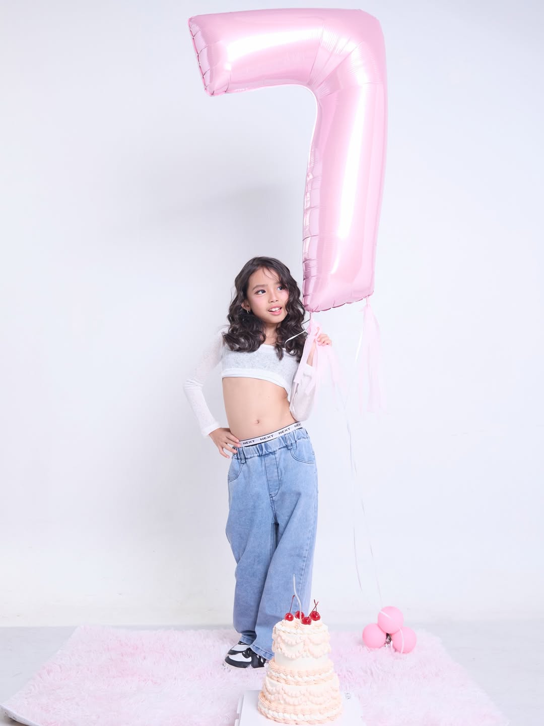 อุ้ม - ลักขณา วัธนวงส์ศิริ