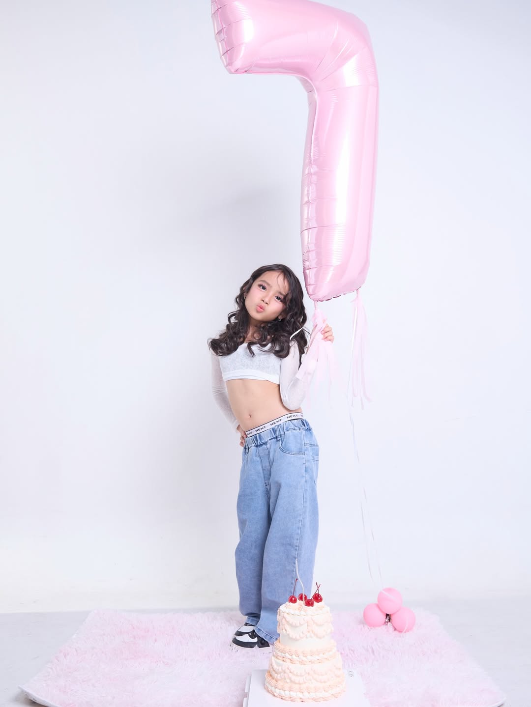 อุ้ม - ลักขณา วัธนวงส์ศิริ