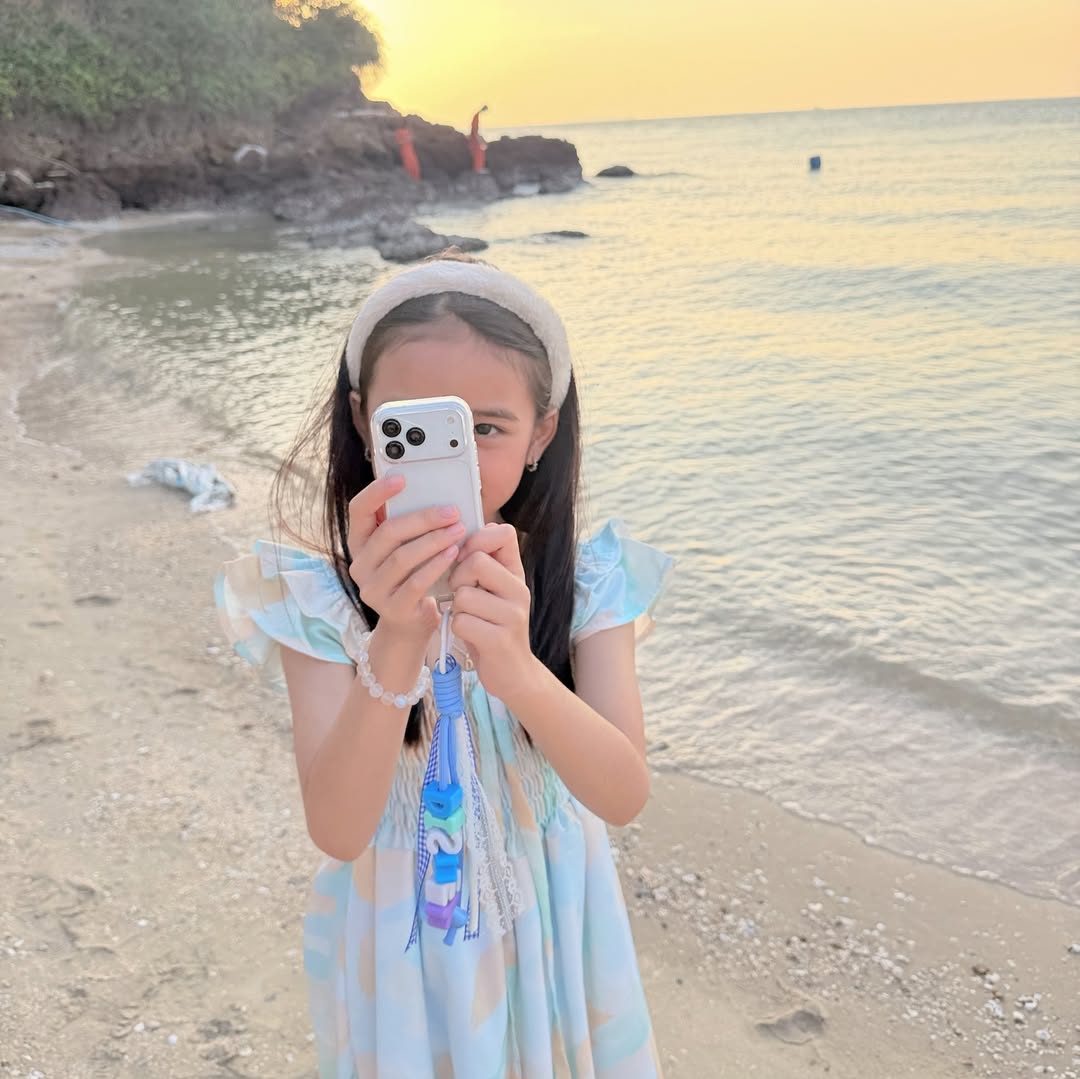 อุ้ม - ลักขณา วัธนวงส์ศิริ