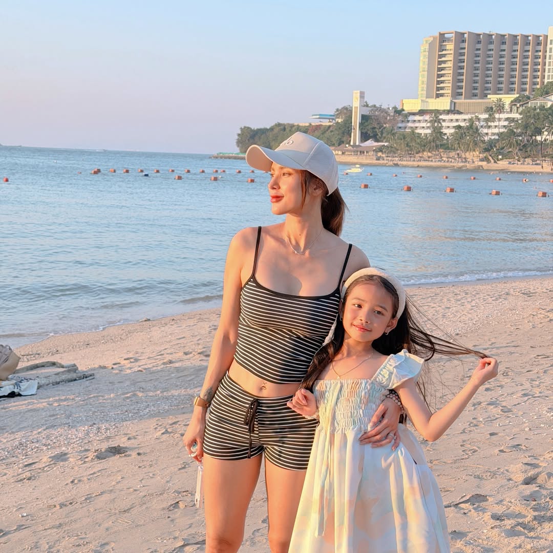 อุ้ม - ลักขณา วัธนวงส์ศิริ