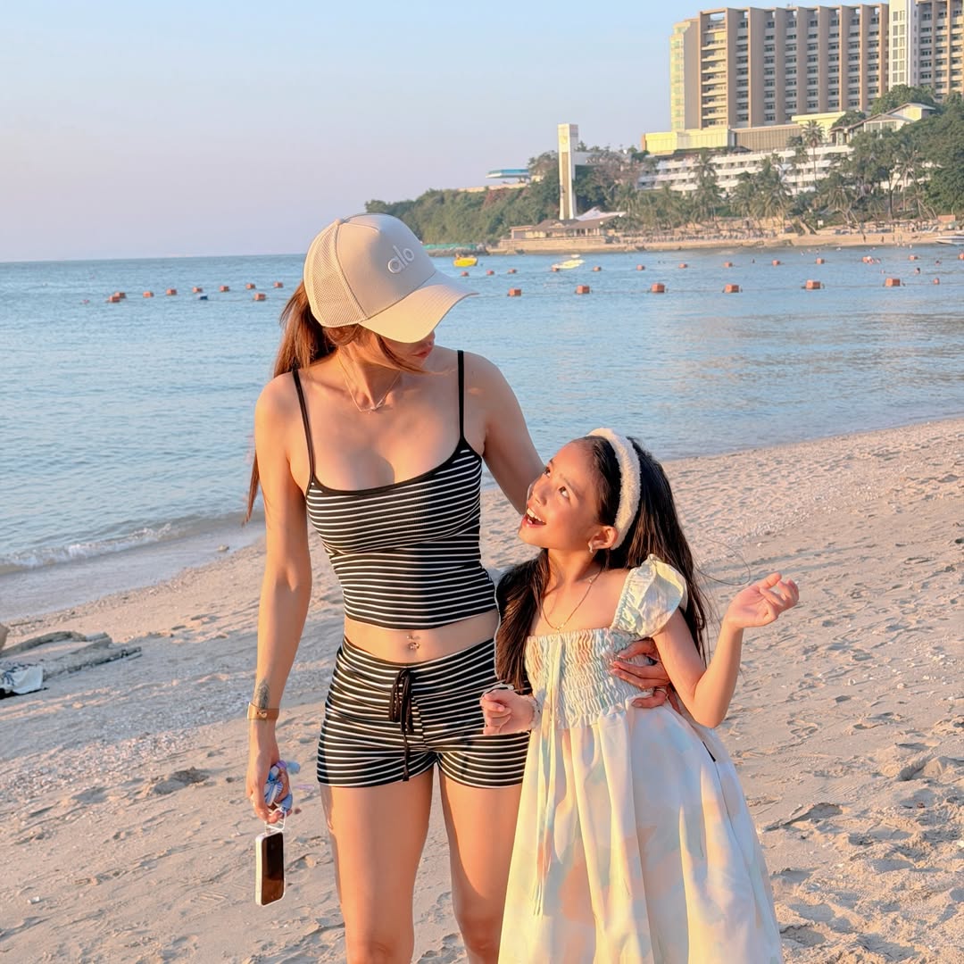 อุ้ม - ลักขณา วัธนวงส์ศิริ