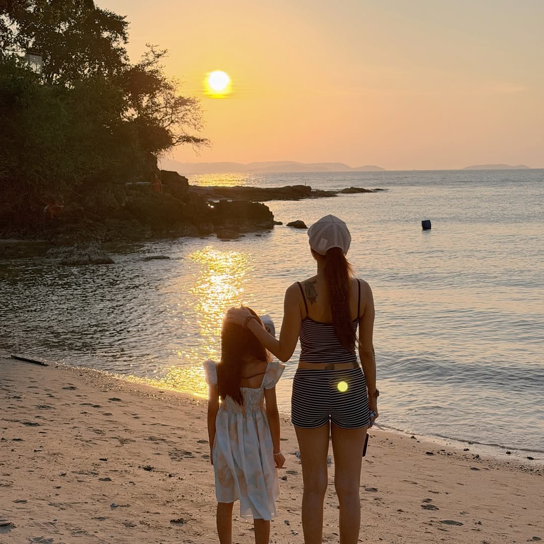 อุ้ม - ลักขณา วัธนวงส์ศิริ