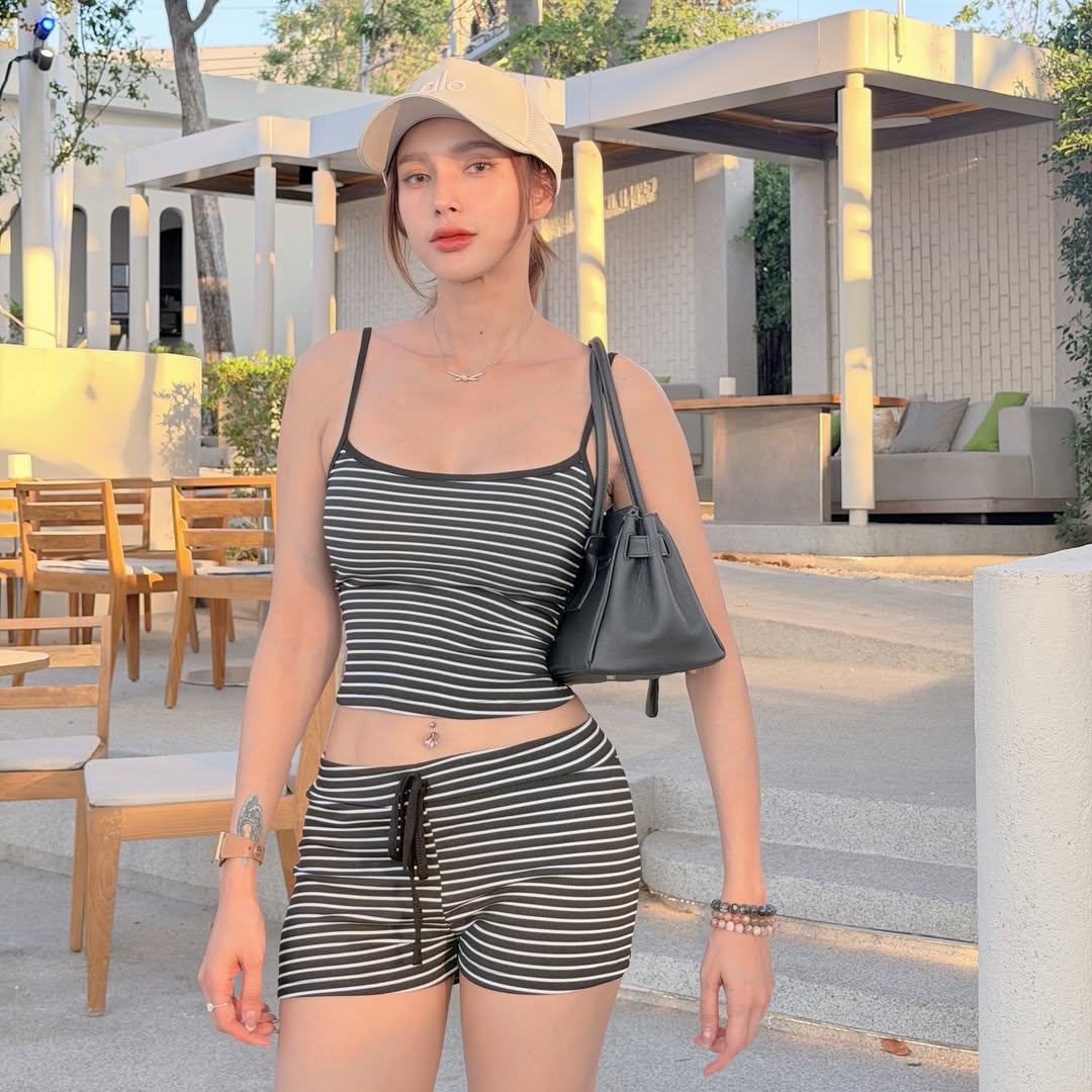 อุ้ม - ลักขณา วัธนวงส์ศิริ