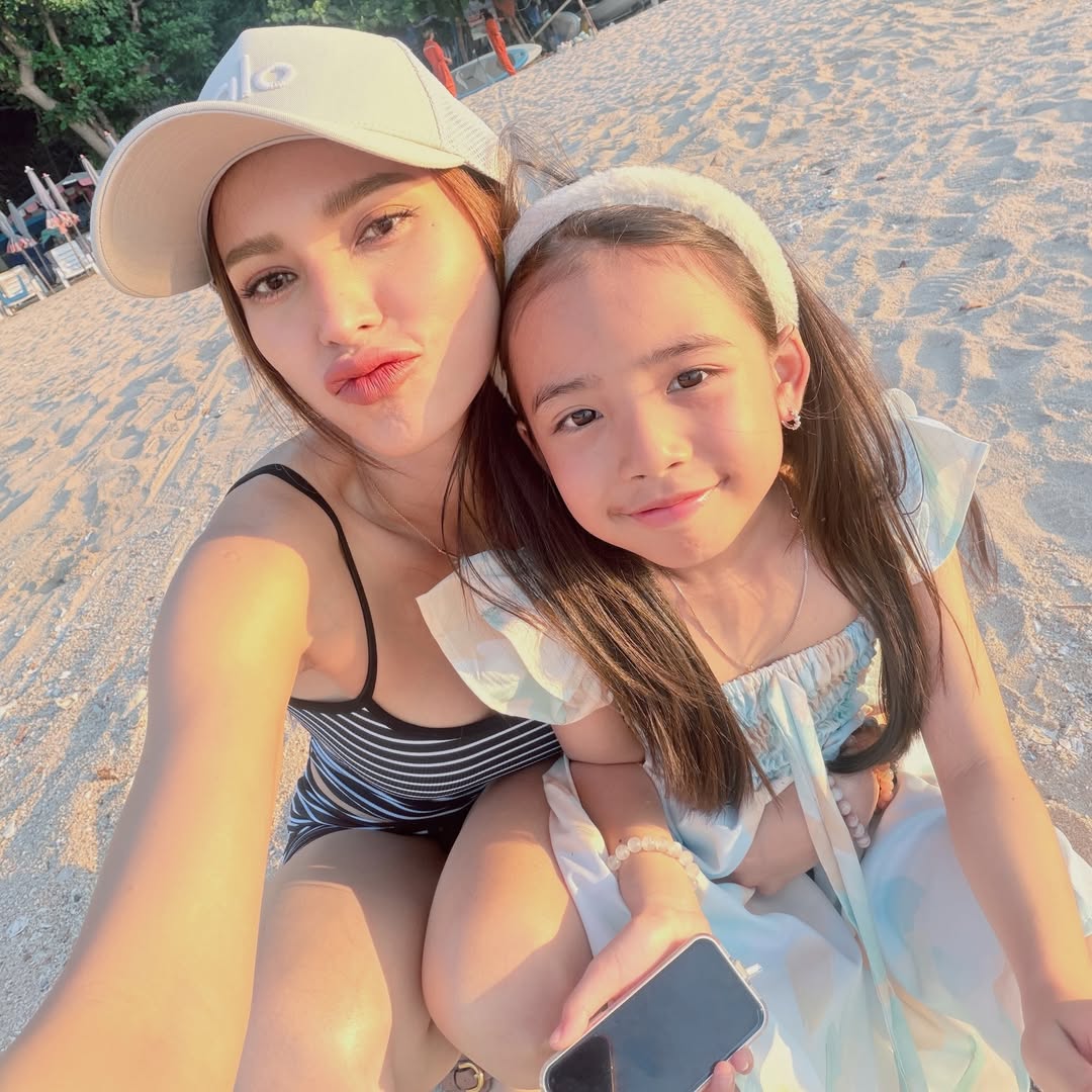 อุ้ม - ลักขณา วัธนวงส์ศิริ