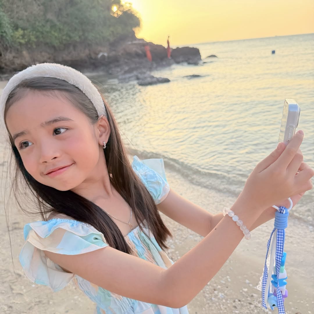 อุ้ม - ลักขณา วัธนวงส์ศิริ