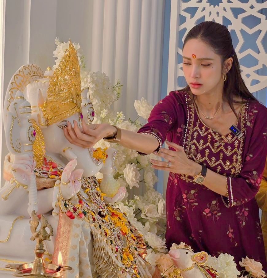 อุ้ม - ลักขณา วัธนวงส์ศิริ