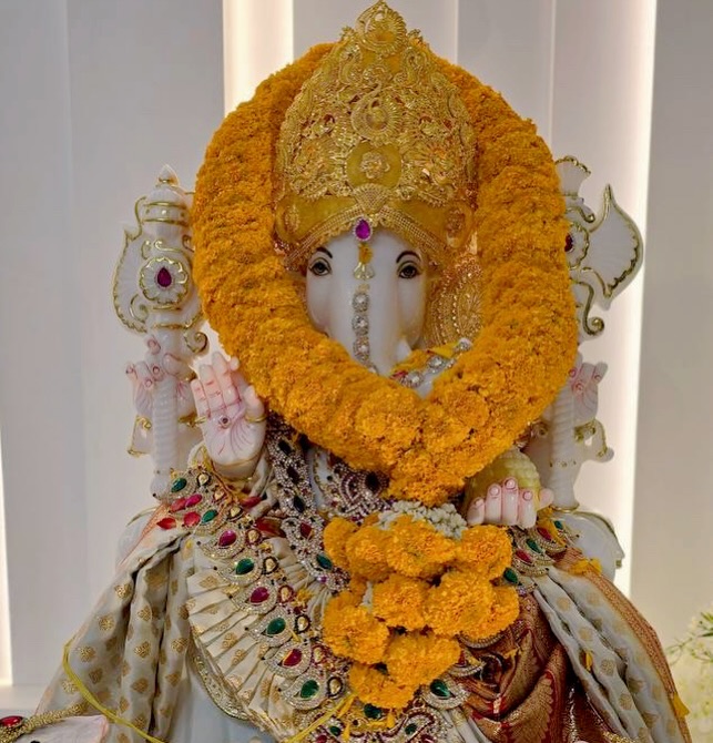 อุ้ม - ลักขณา วัธนวงส์ศิริ