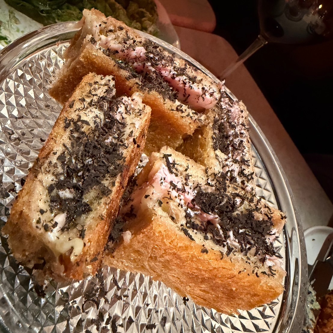 อุ้ม - ลักขณา วัธนวงส์ศิริ