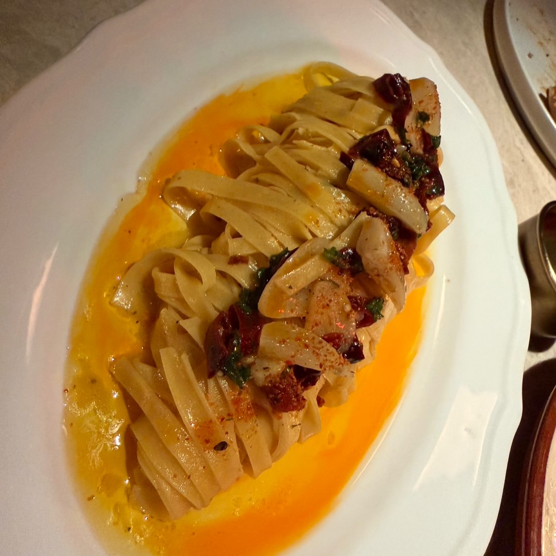 อุ้ม - ลักขณา วัธนวงส์ศิริ