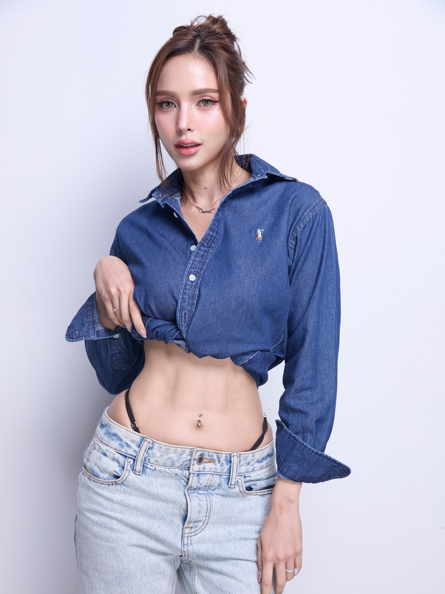 อุ้ม - ลักขณา วัธนวงส์ศิริ