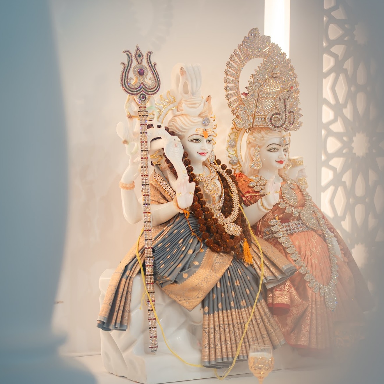 อุ้ม - ลักขณา วัธนวงส์ศิริ