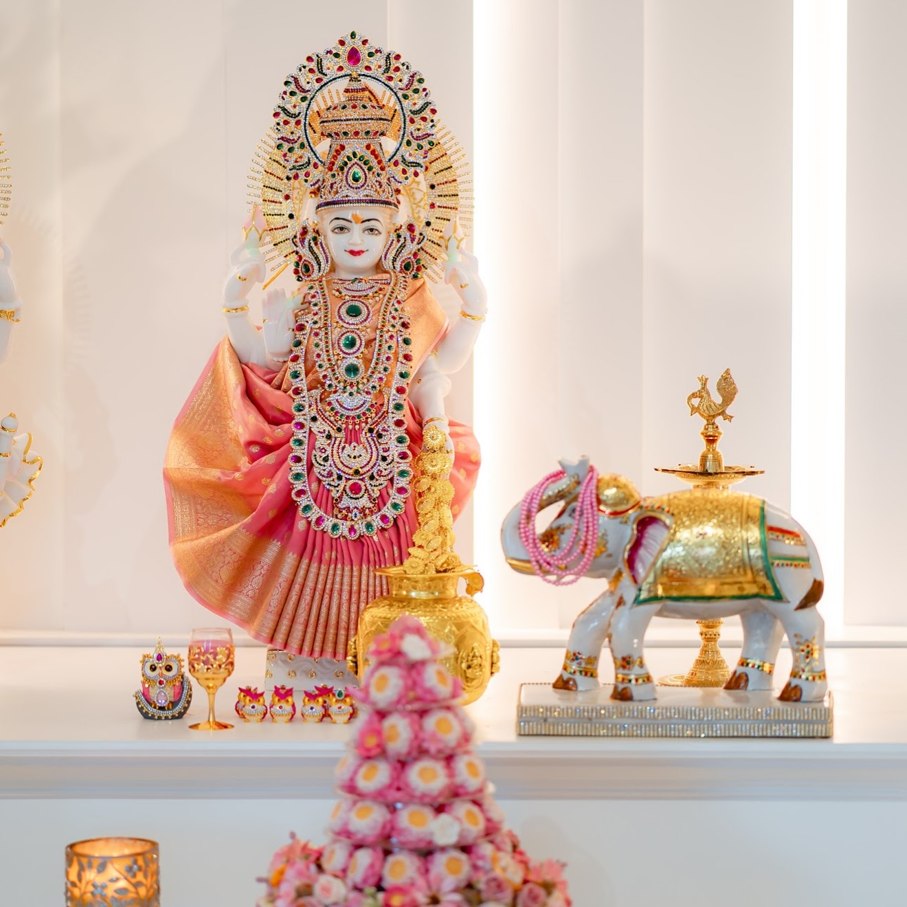 อุ้ม - ลักขณา วัธนวงส์ศิริ