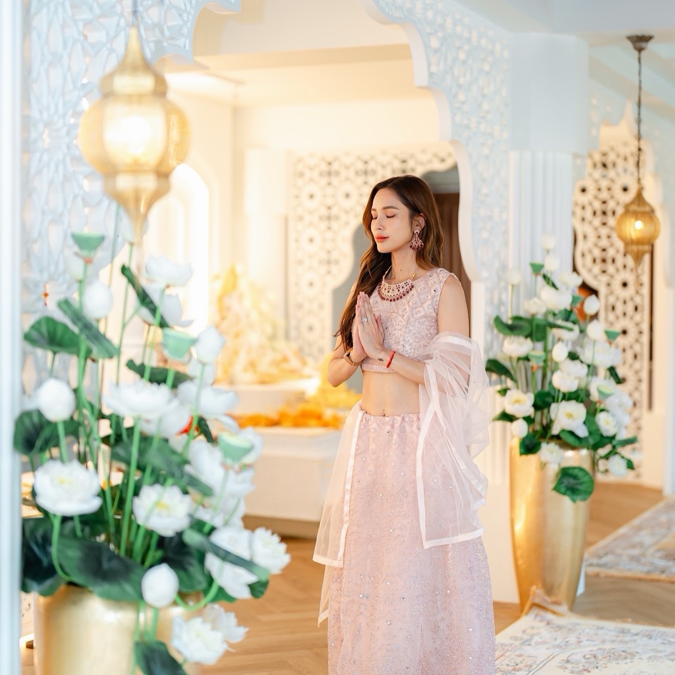 อุ้ม - ลักขณา วัธนวงส์ศิริ