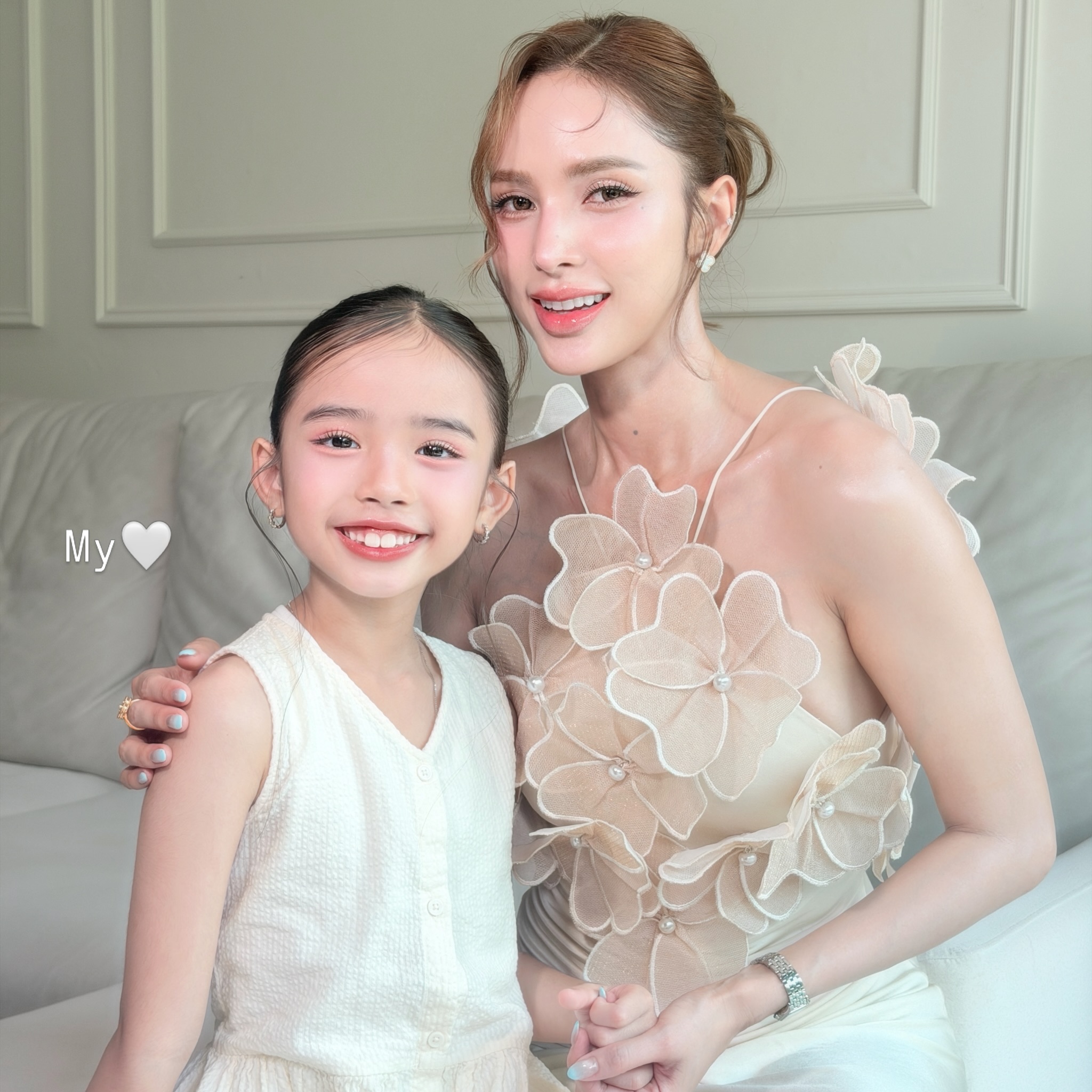 อุ้ม - ลักขณา วัธนวงส์ศิริ