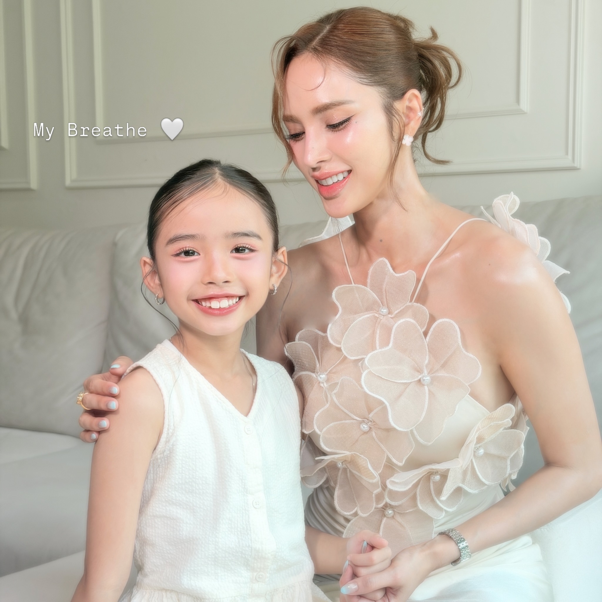 อุ้ม - ลักขณา วัธนวงส์ศิริ