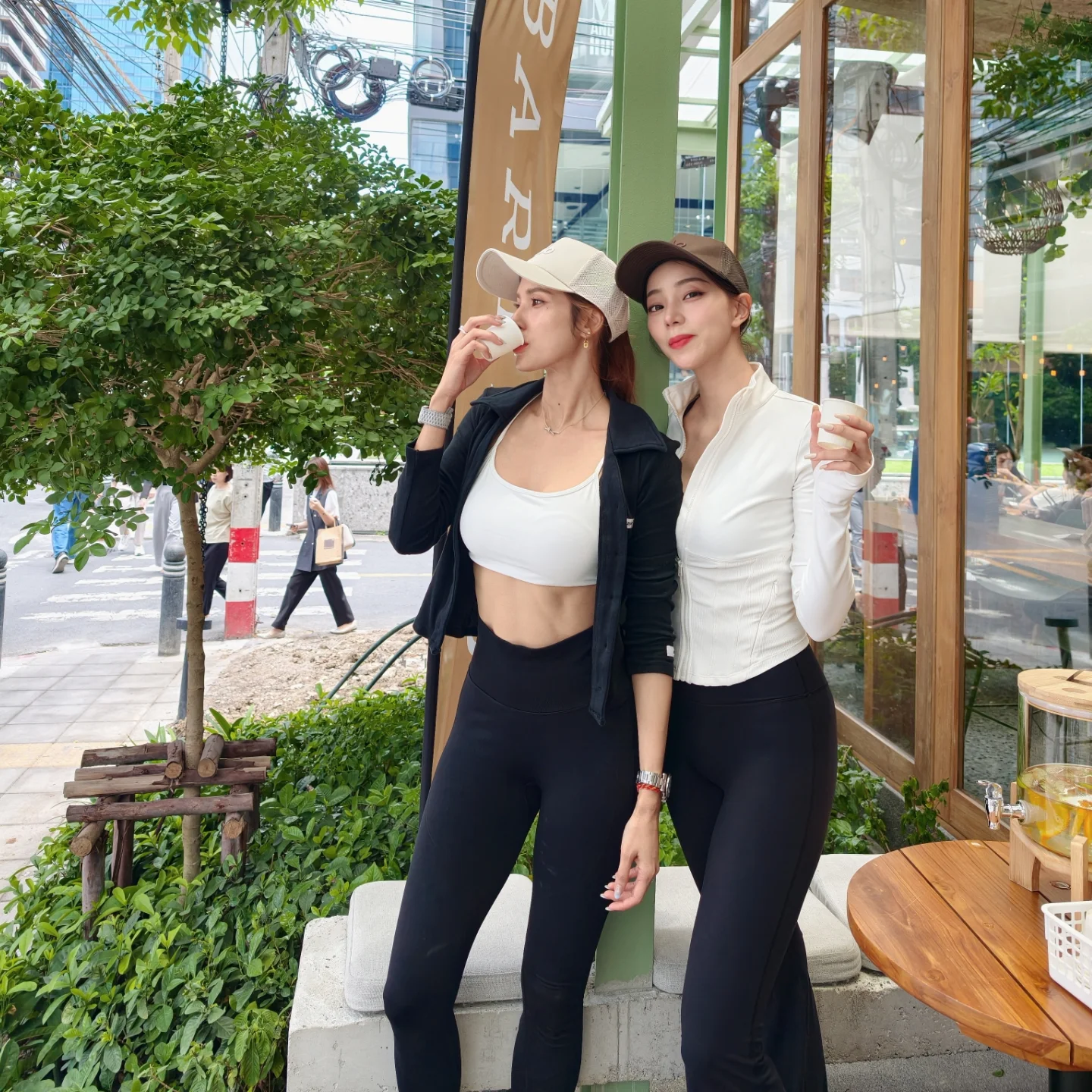 อุ้ม - ลักขณา วัธนวงส์ศิริ