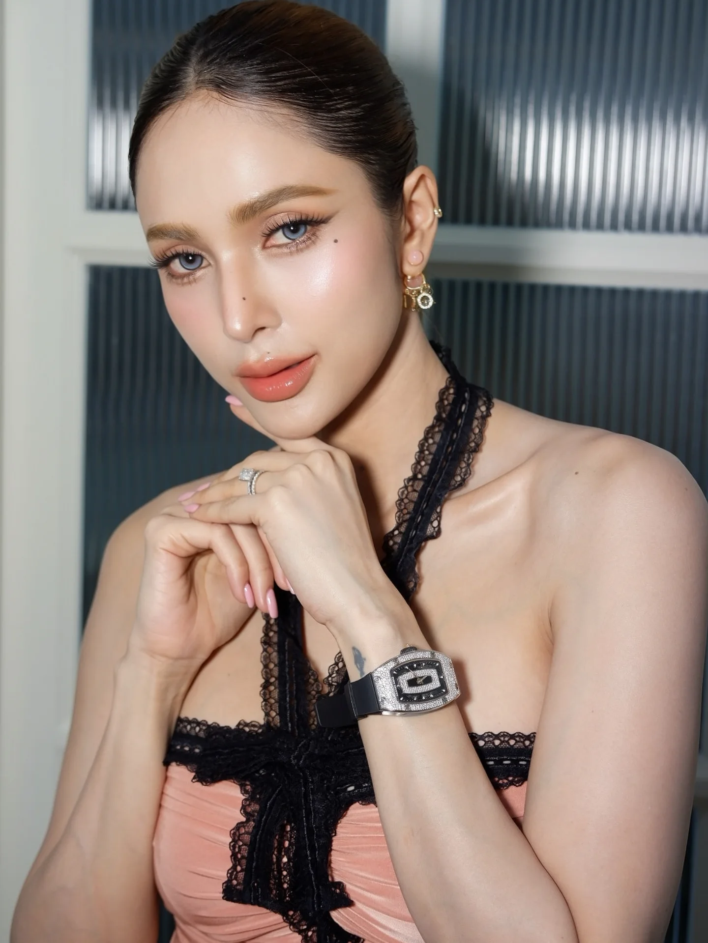 อุ้ม - ลักขณา วัธนวงส์ศิริ