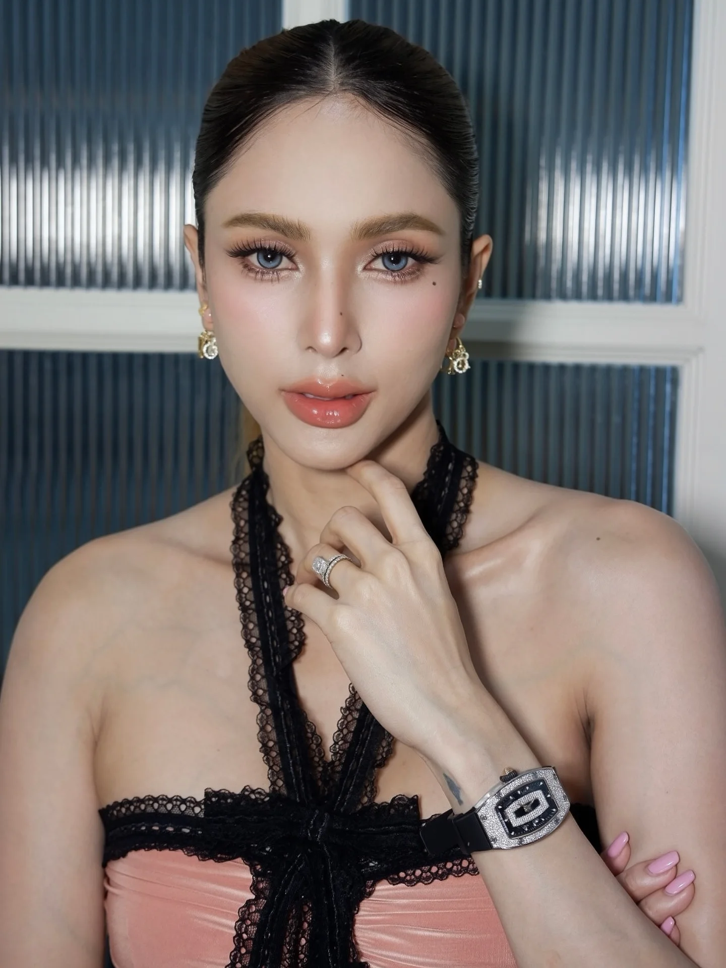 อุ้ม - ลักขณา วัธนวงส์ศิริ