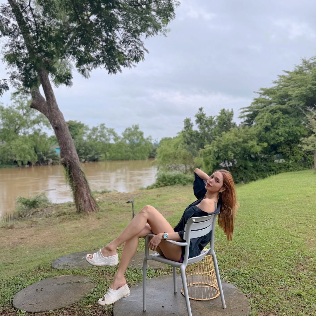 อุ้ม - ลักขณา วัธนวงส์ศิริ