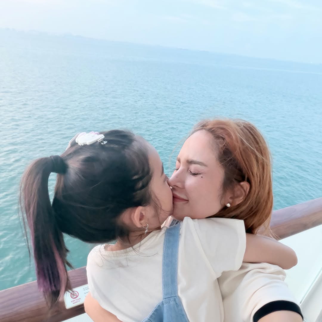 อุ้ม - ลักขณา วัธนวงส์ศิริ