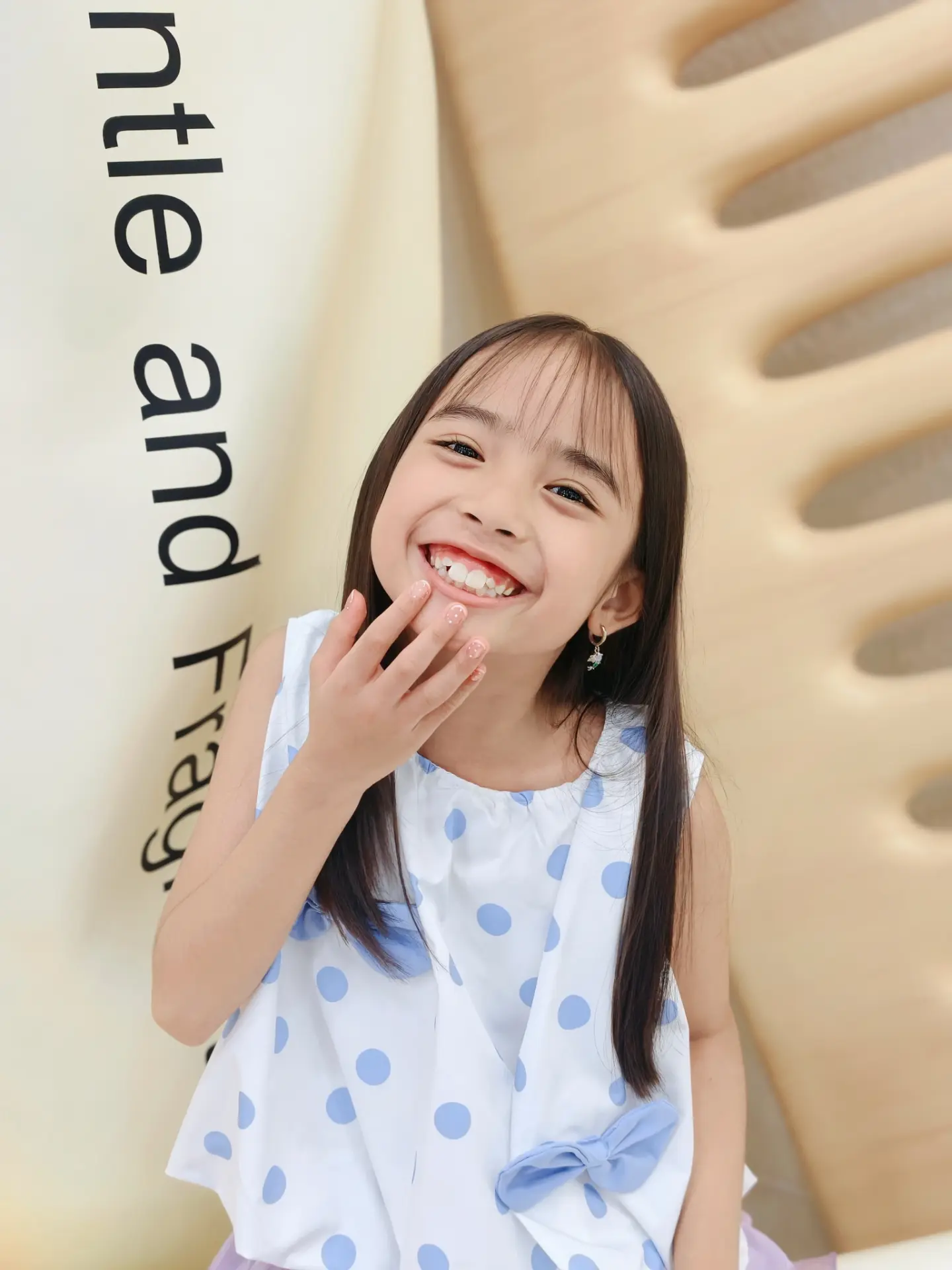 อุ้ม - ลักขณา วัธนวงส์ศิริ