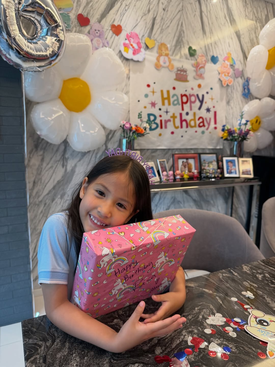 แอน - อลิชา หิรัญพฤกษ์