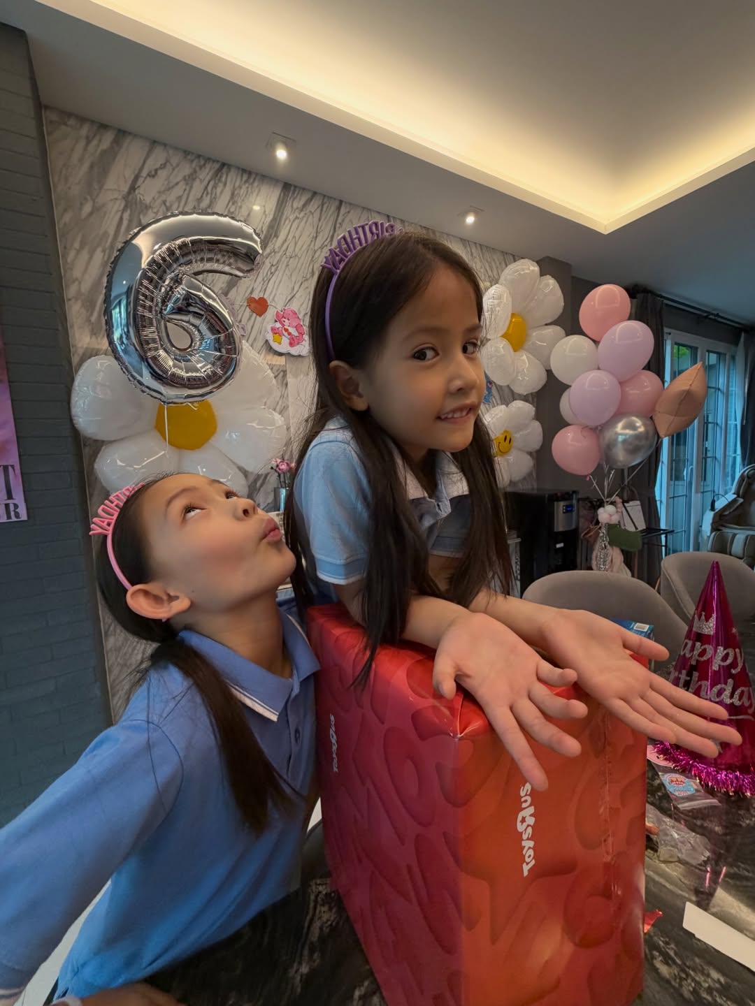 แอน - อลิชา หิรัญพฤกษ์