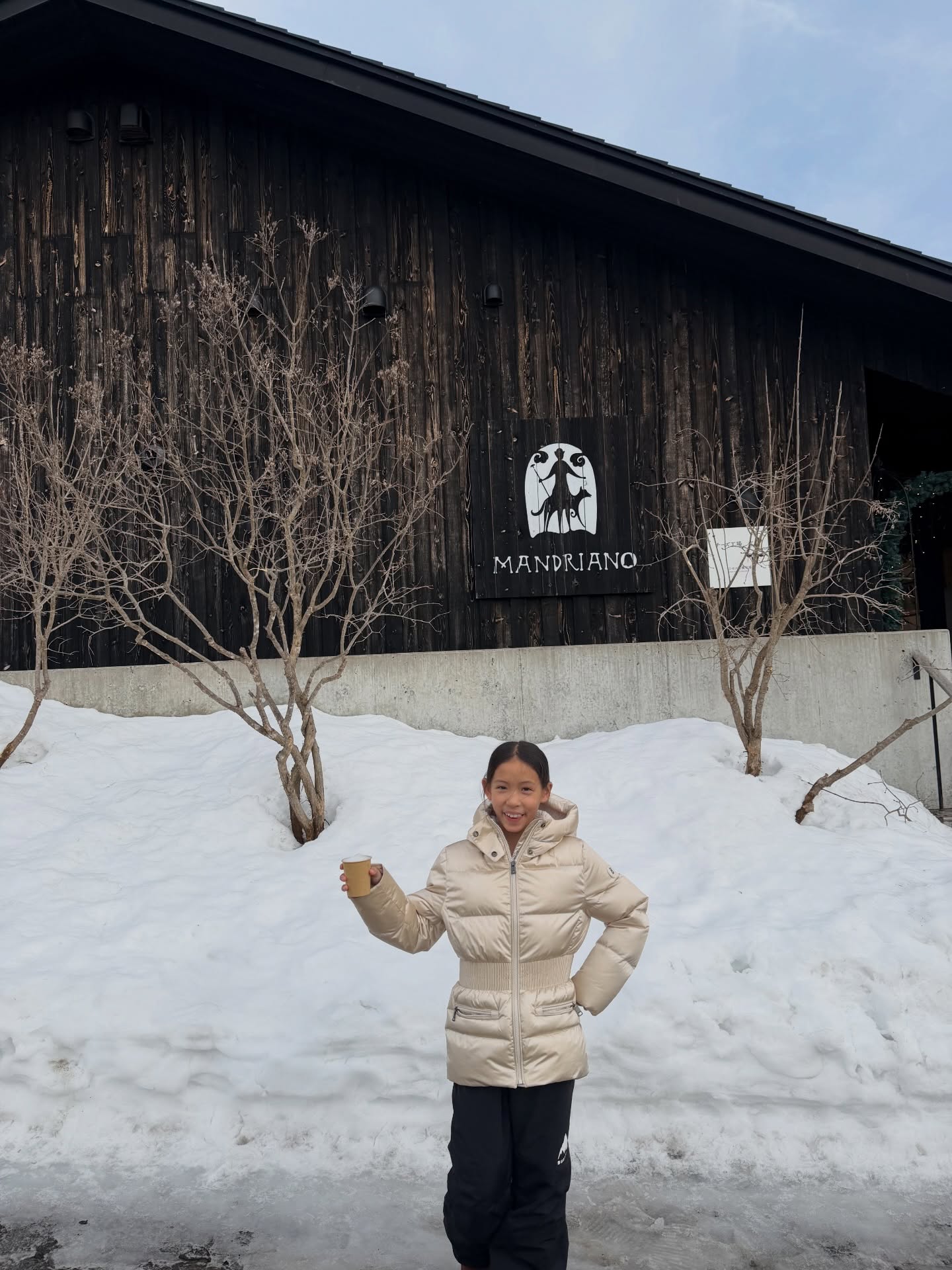 แอน - อลิชา หิรัญพฤกษ์