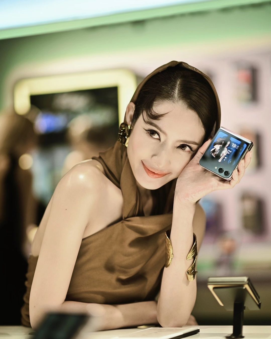 แอฟ - ทักษอร ภักดิ์สุขเจริญ