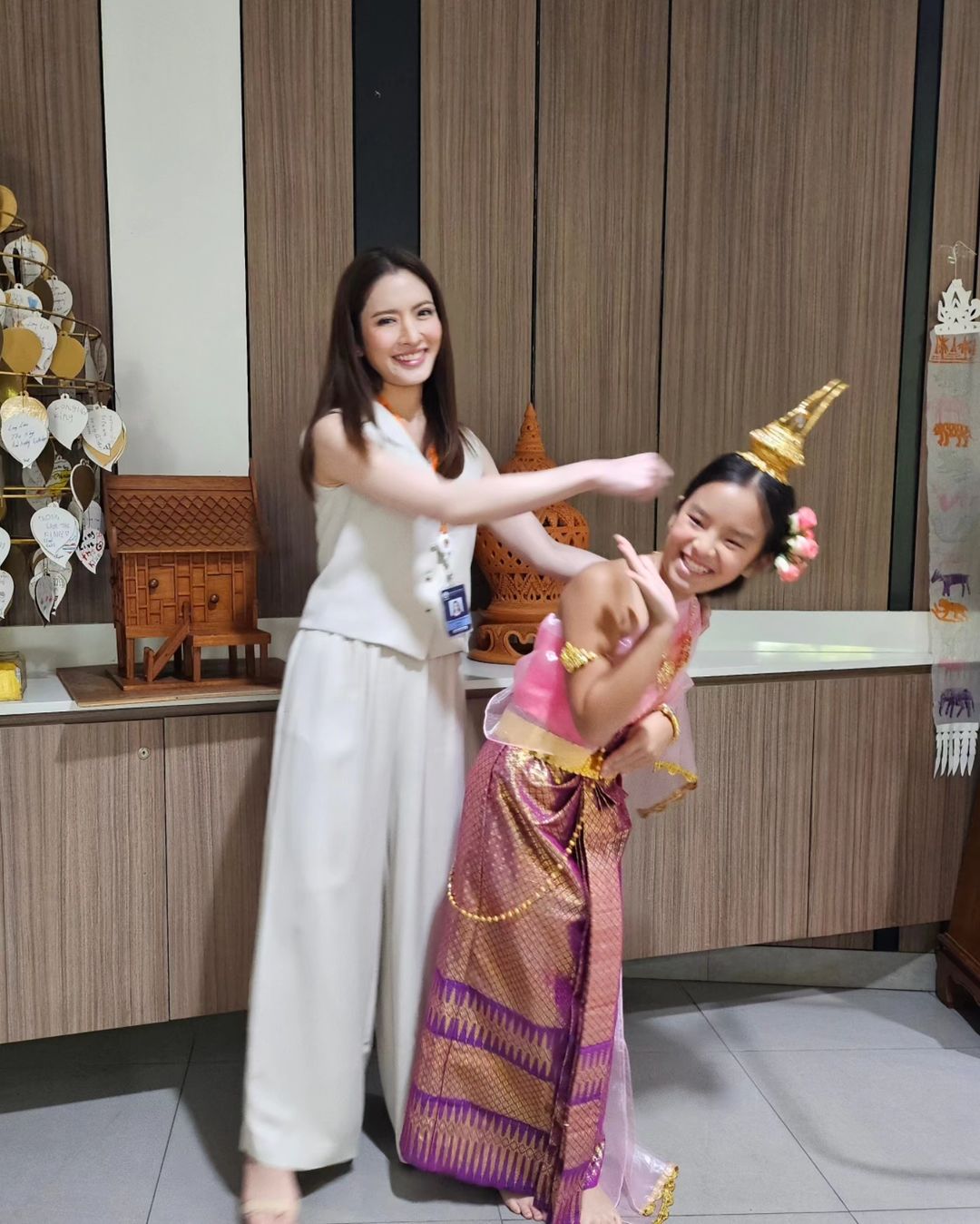 แอฟ - ทักษอร ภักดิ์สุขเจริญ
