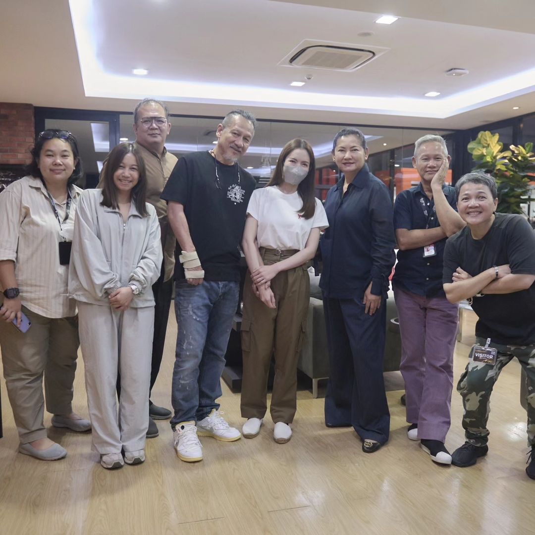 แอฟ - ทักษอร ภักดิ์สุขเจริญ