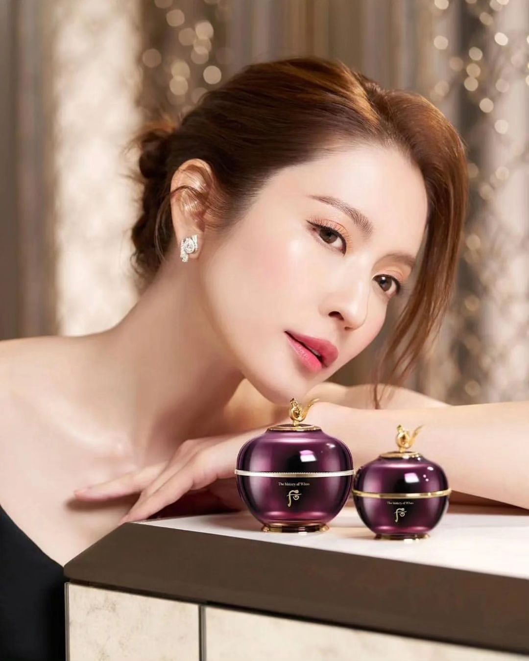 แอฟ - ทักษอร ภักดิ์สุขเจริญ