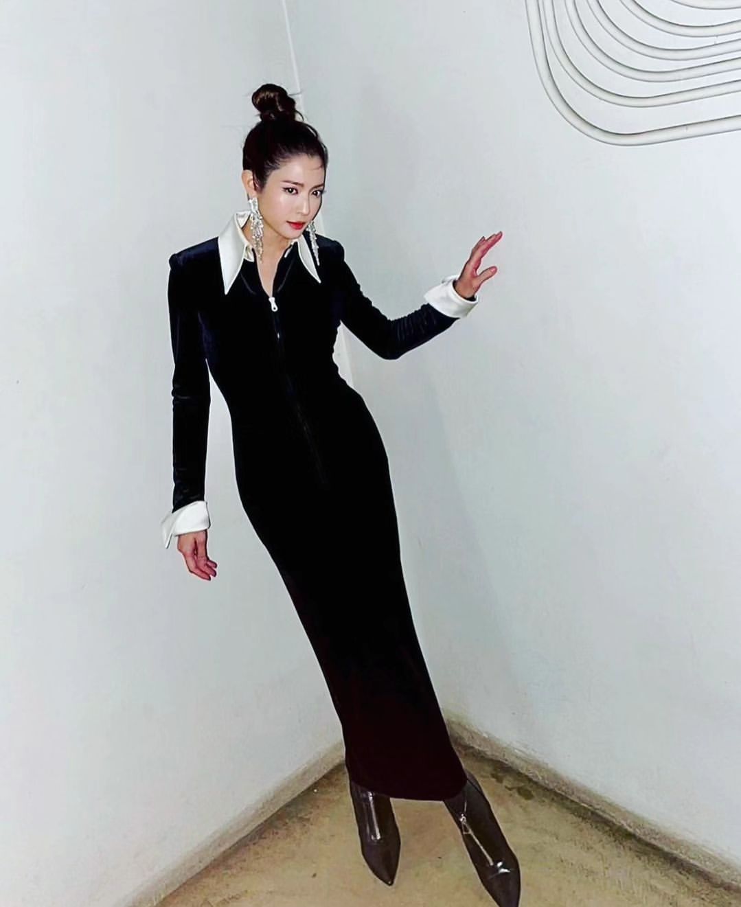 แอฟ - ทักษอร ภักดิ์สุขเจริญ